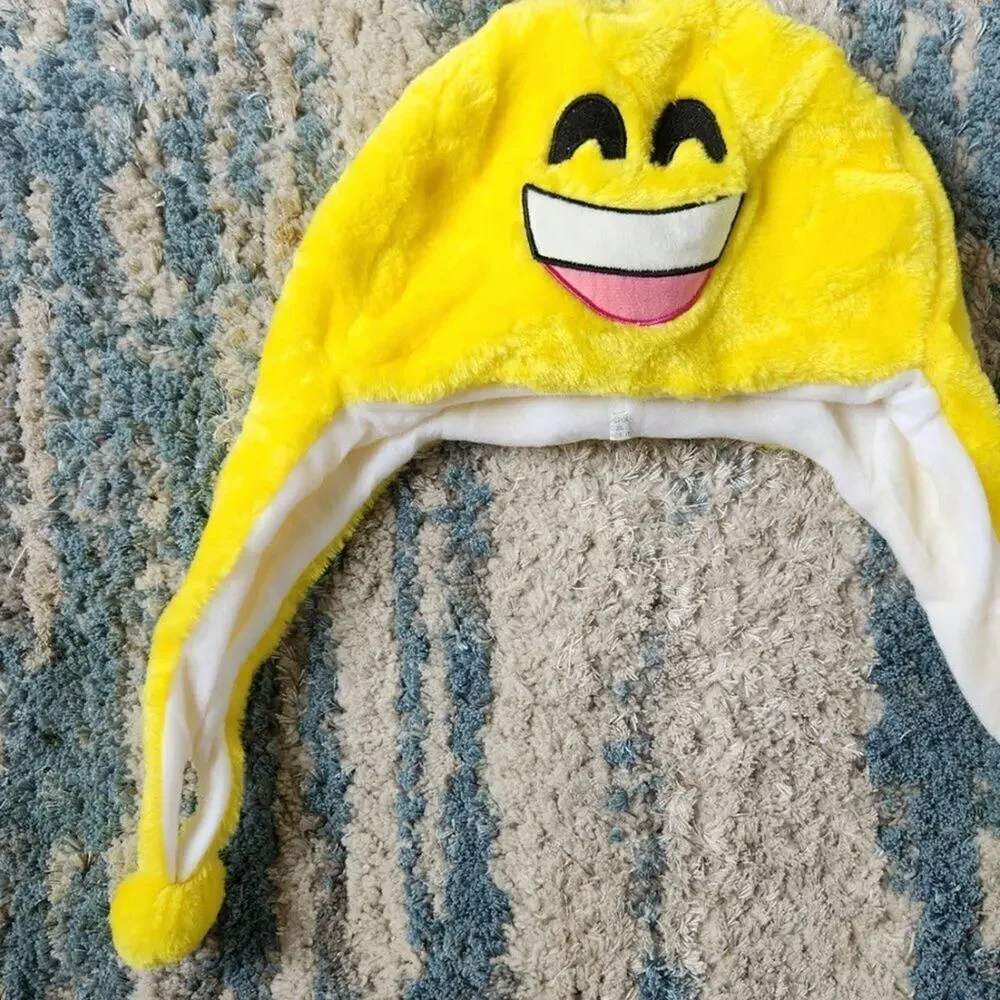 Big Smile Emoji Hoodie Hat || EUC